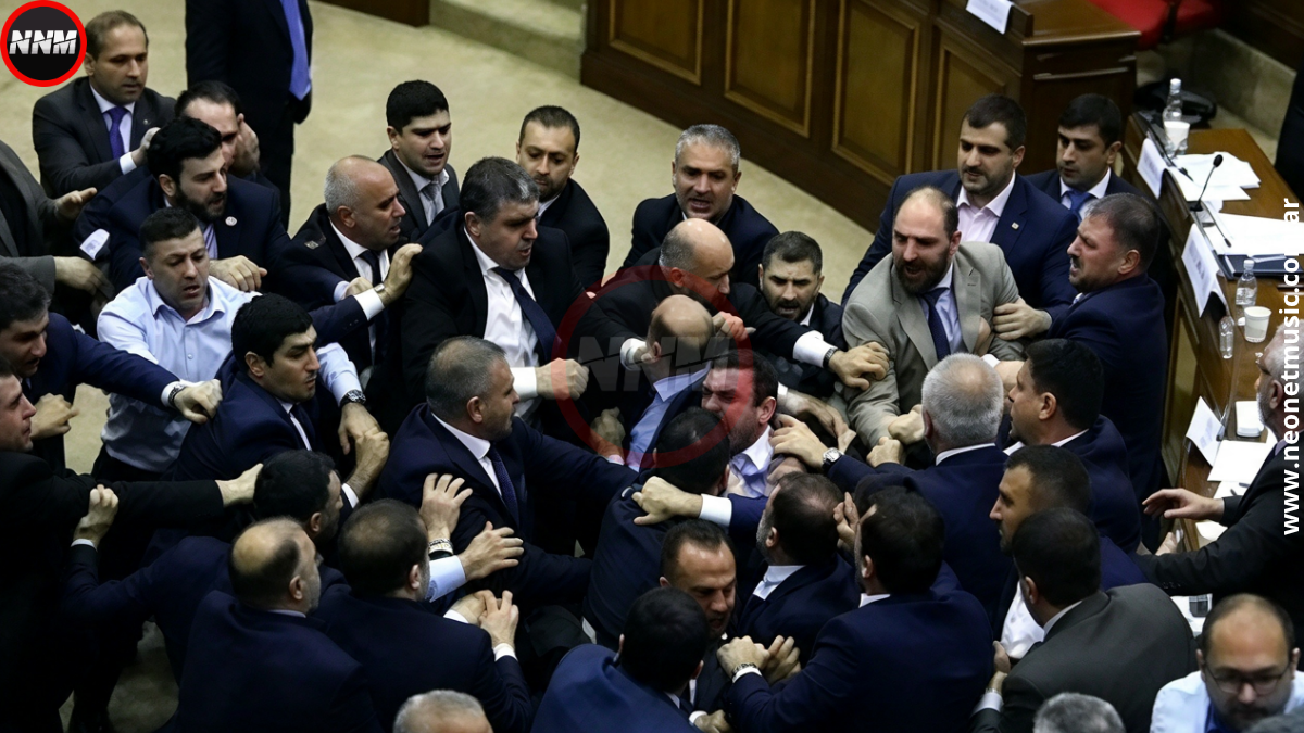 Pelea en el Parlamento de Armenia: diputados a las piñas